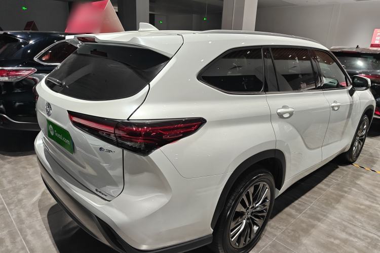 Used Toyota Highlander 
