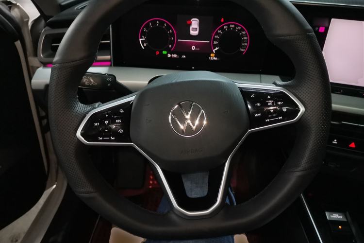 Used Volkswagen Lamando 2023 Lavida L 280TSI DSG Cool & Spicy Edition
