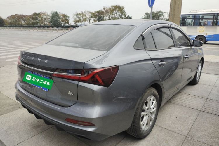 Used Roewe i5 2023 1.5L Manual Comfort Edition
