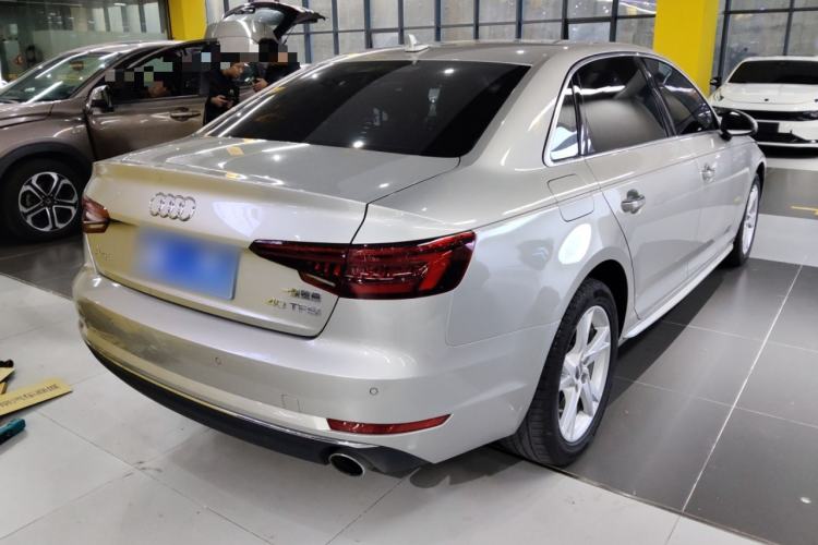 Used Audi A4L 2018 30th Anniversary Edition 40 TFSI Trendy Model
