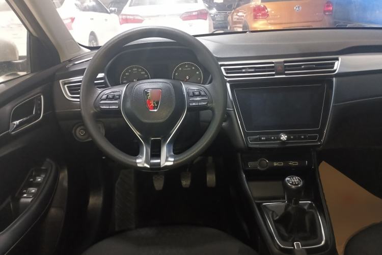 Used Roewe i5 2019 1.5L Manual 4G Connected Langyue Edition
