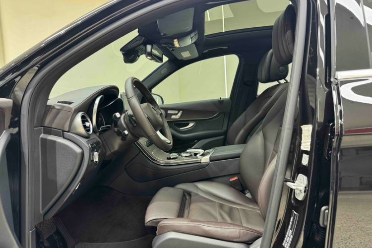 Used Mercedes-Benz GLC 2016 GLC 300 4MATIC Dynamic Model
