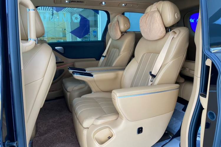 Used VOYAH Dream 2025 PHEV Four-Wheel Drive Prestige Kunpeng Edition