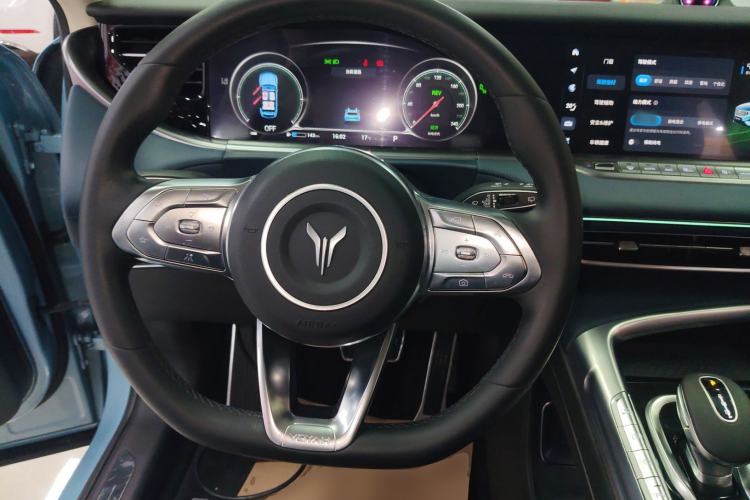 Used VOYAH FREE 2021 Four-Wheel Drive Standard Range-Extended Exclusive Luxury Package