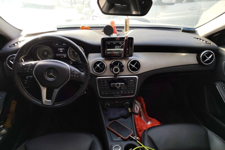 Used Mercedes-Benz GLA 2015 GLA 220 4MATIC Luxury Model
