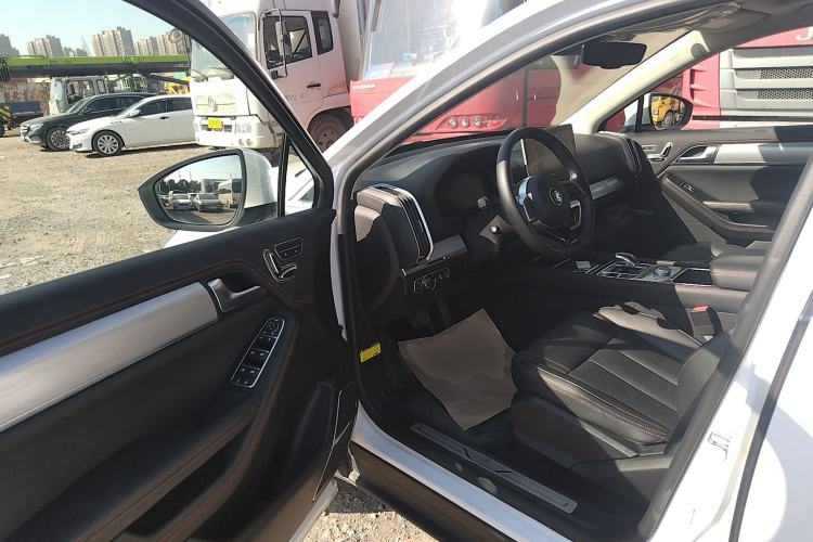 Used BYD Tang New Energy 2018 DM 2.0T All-Wheel Drive Smart Connectivity Luxury Model 7 Seats China V Emission Standard