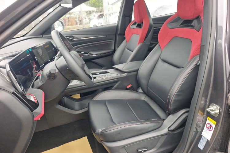 Used Changan X5 PLUS 2024 1.5T DCT ZhiZun Version
