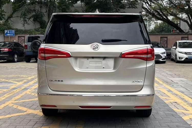 Used Buick GL8 2018 ES 28T Flagship Model China VI Standard

