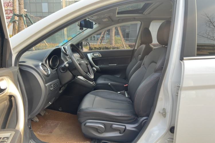 Used Haval H6 2016 Upgraded Model 1.5T Manual Two-Wheel Drive Elite Version
