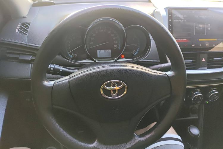 Used Toyota YARiS L 2017 1.5E CVT Dynamic Edition
