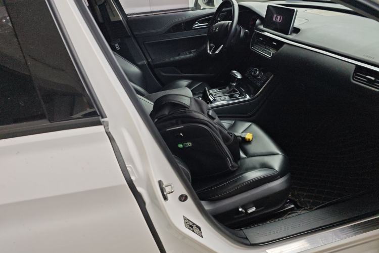 Used Hongqi H5 2018 30TD Smart Connect Dynamic Edition
