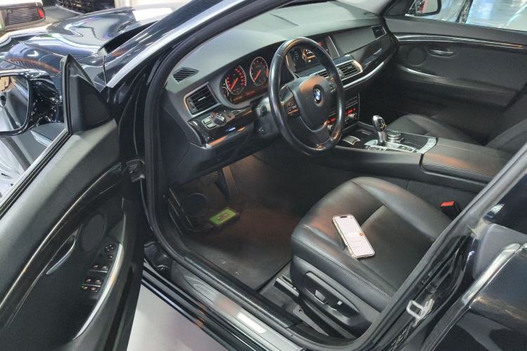 Used BMW 5 Series GT 2015 535i Leading Model