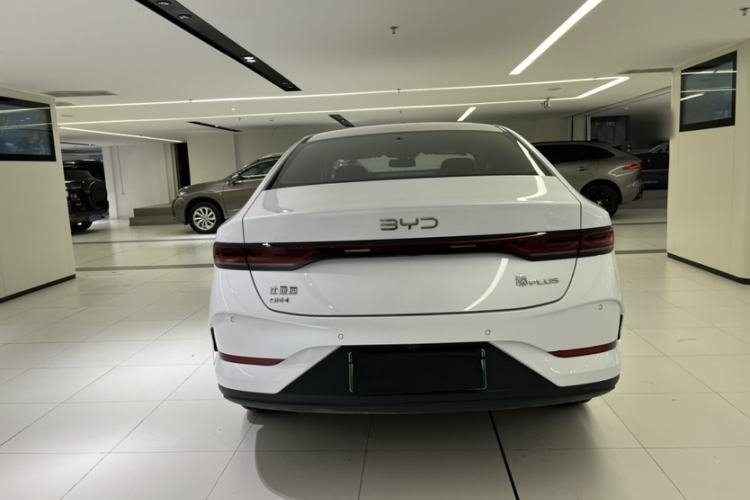 Used BYD Qin PLUS 2025 DM-i Smart Drive 55KM Leading Model
