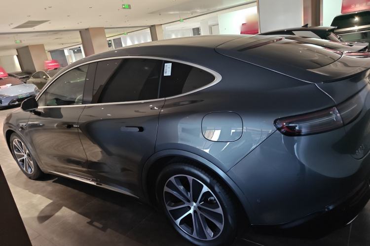 Used Hima Luxeed R7 2024 All-Electric 802 km Max
