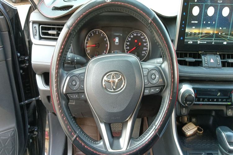 Used Toyota Wildlander 2022 2.0L CVT Two-Wheel Drive Luxury PLUS Edition
