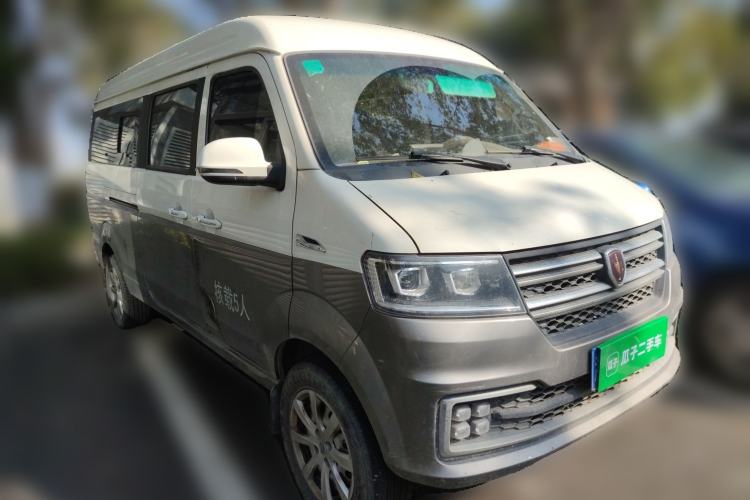 Used Jinbei New Hiace S 2023 1.5L Wealth Edition Passenger Van 5/6/7-Seater Central Air Conditioning Version SWC15M

