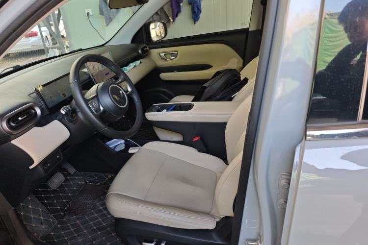 Used Wuling Bingo PLUS 2024 330 km Range Five-Seater Version
