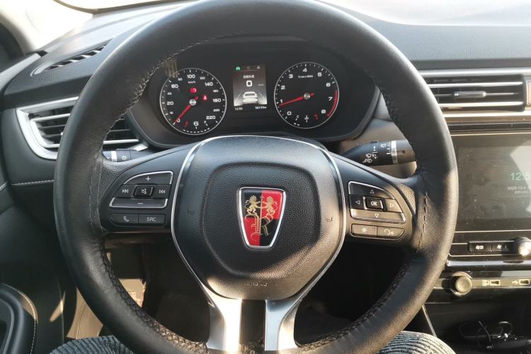 Used Roewe i5 2020 1.5L Manual 4G Connect Luxury Edition
