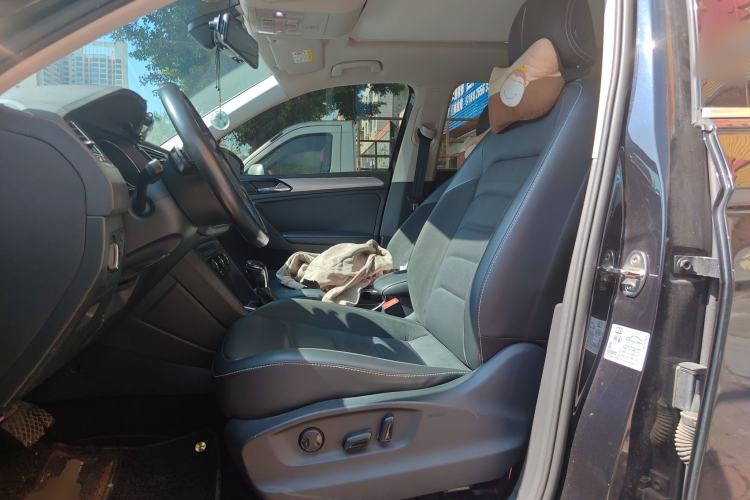 Used Volkswagen Tiguan L 2018 330TSI Automatic Two-Wheel Drive Luxury Edition
