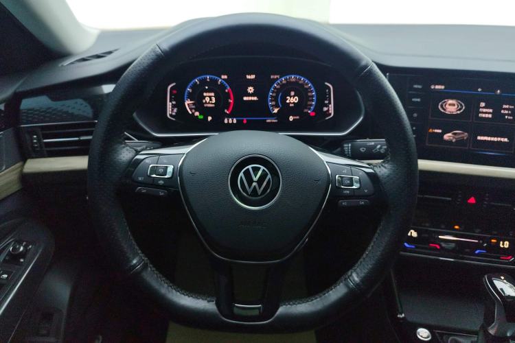 Used Volkswagen Passat 2021 330TSI Luxury Edition
