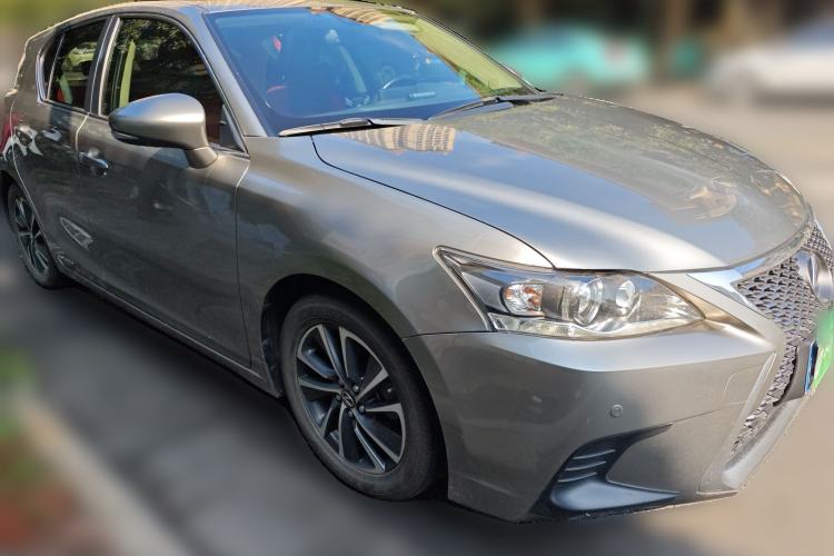 Used Lexus CT 2017 CT200h Comfort Edition Monochrome China VI
