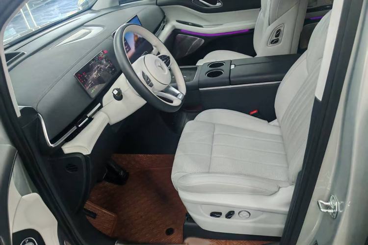 Used VOYAH Dream 2025 PHEV Four-Wheel-Drive Flagship Version – Qiankun Edition
