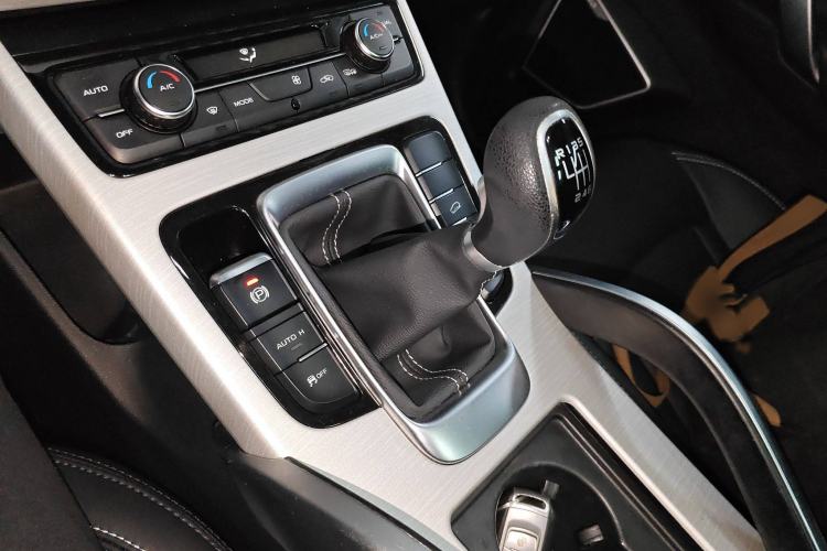 Used Geely Auto Emgrand X7 Sport 2018 1.8TD Manual Two-Wheel Drive Zhiya Model
