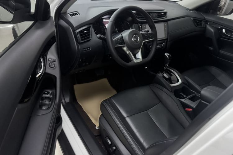 Used Nissan X-Trail 2022 2.0L Two-Wheel Drive Smart Connect & Comfort Edition
