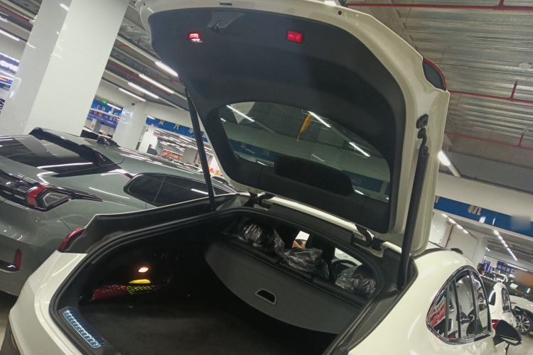 Used Mercedes-Benz GLC Coupe 2024 GLC 260 4MATIC Coupe SUV
