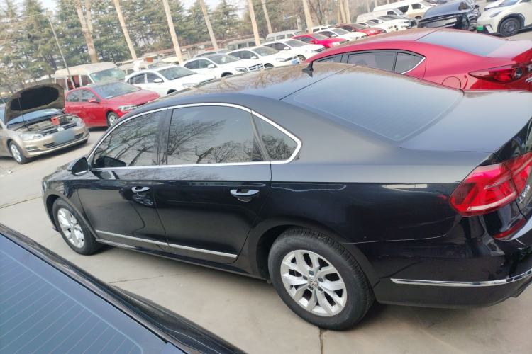 Used Volkswagen Passat 2017 330TSI DSG Luxury Edition
