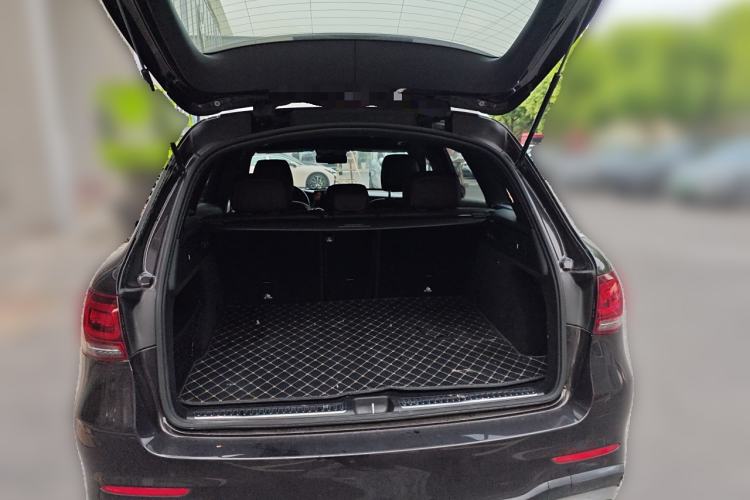 Used Mercedes-Benz GLC 2020 Facelift GLC 300 L 4MATIC Dynamic Edition
