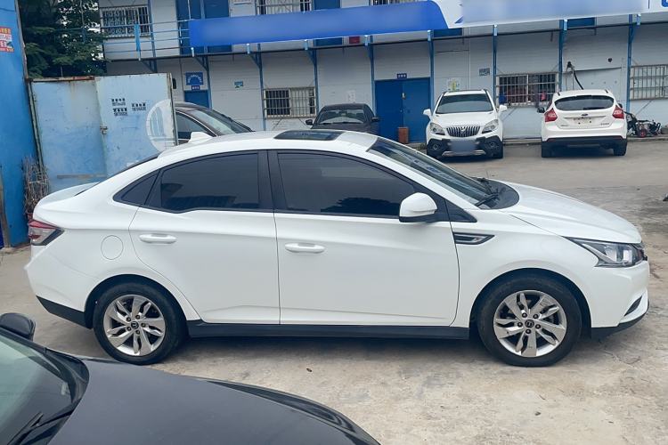 Used Luxgen S3 2016 1.6L CVT Deluxe Model with Sunroof
