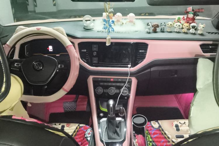 Used Volkswagen T-ROC 2019 280TSI DSG Two-Wheel-Drive Luxury Model China VI Standard
