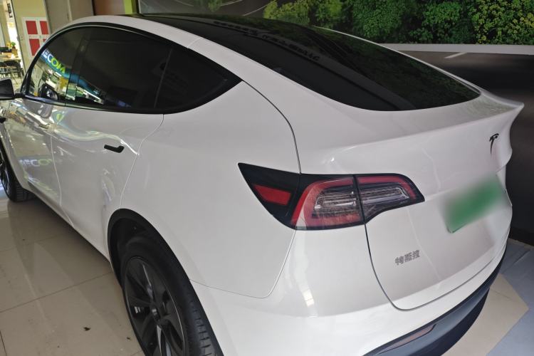 Used Tesla Model Y 2024 Long-Range All-Wheel-Drive Version
