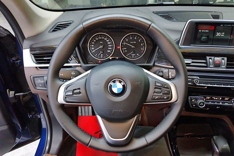 Used BMW X1 2018 sDrive18Li Luxury Model
