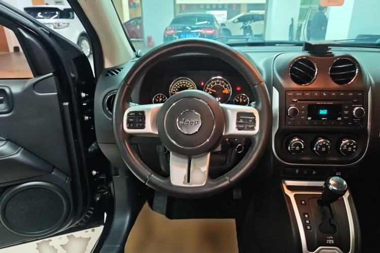 Used Jeep Compass (Import) 2013 2.4L four-wheel-drive sport version