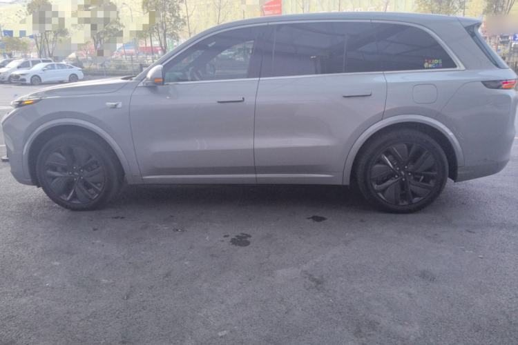 Used Li Auto L8 2023 Pro Model
