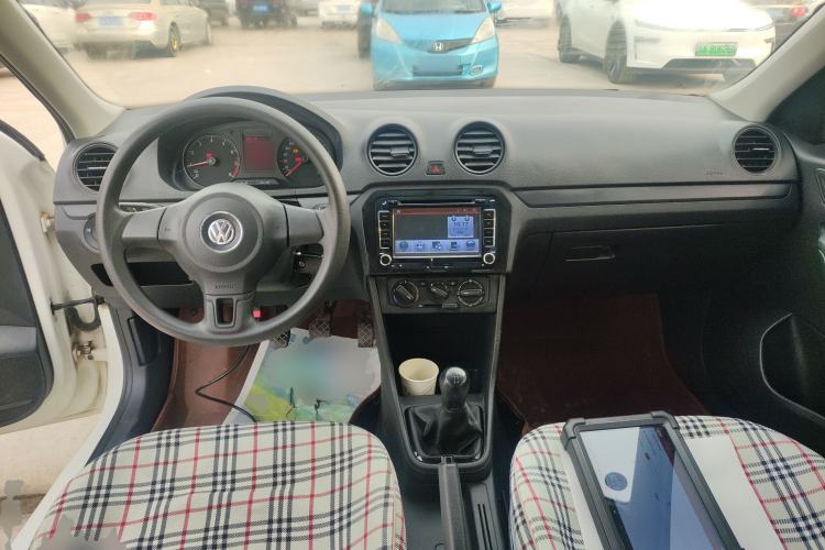 Used Volkswagen Jetta 2015 Value Edition 1.6L Manual Fashionable Style