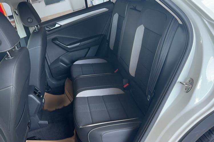 Used Volkswagen T-ROC 2019 230TSI DSG Two-Wheel-Drive Advanced Version China VI Standard
