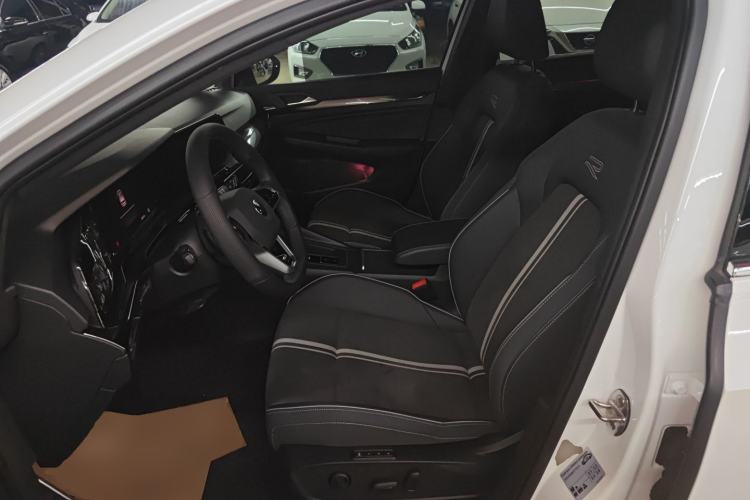 Used Volkswagen Golf 2023 Facelift 280TSI DSG R-Line
