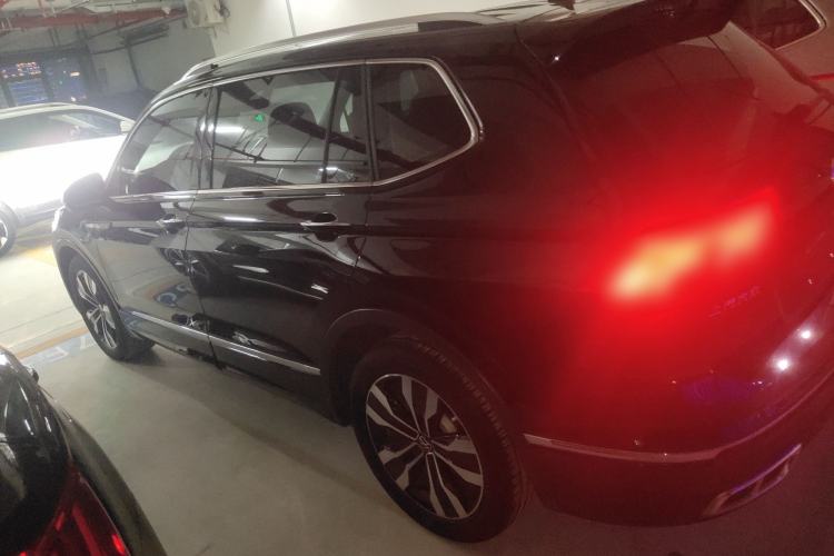 Used Volkswagen Tiguan L 2023 380TSI Automatic All-Wheel Drive R-Line Flagship 7-Seater