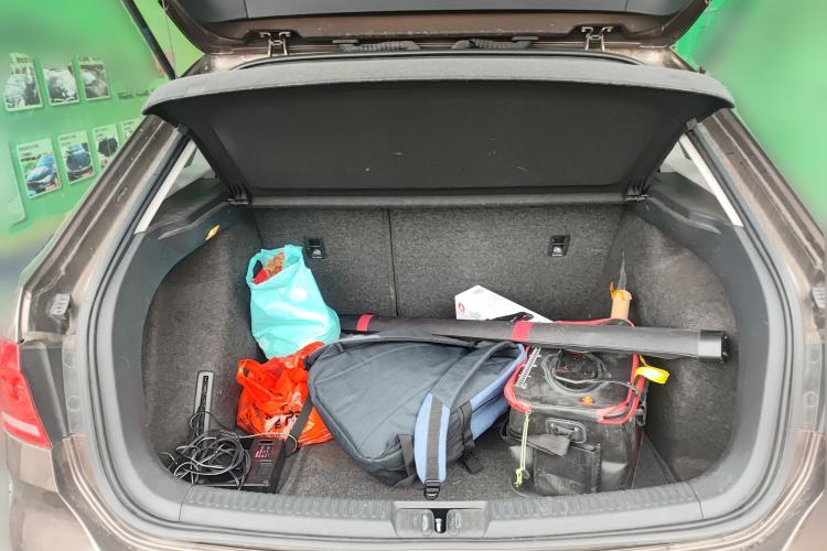 Used Volkswagen Cross Lavida 2014 1.6L Automatic