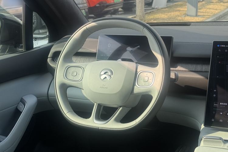 Used Nio ES6 2023 75 kWh
