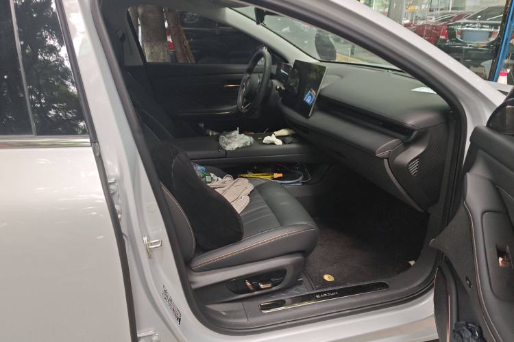 Used Baojun Enjoy 2025 All-Electric 600km Luxury Edition
