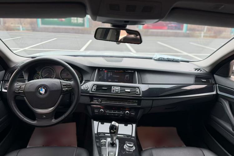 Used BMW 5 Series 2014 520Li Elegant Model