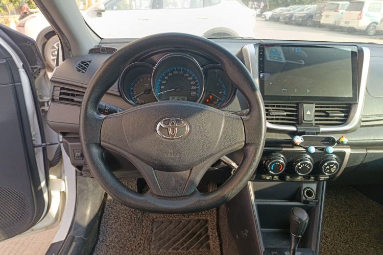 Used Toyota YARiS L 2016 Revised 1.5E CVT Charming Edition