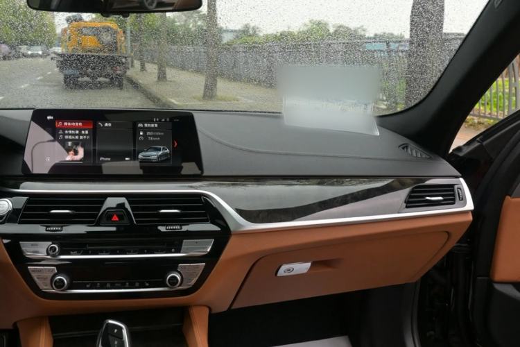 Used BMW 5 Series 2018 Facelifted 530Li xDrive M Sport Package
