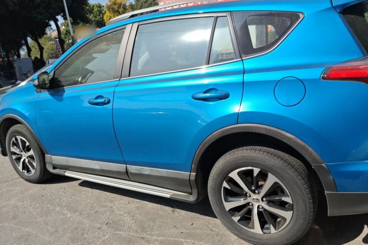 Used Toyota RAV4 2016 2.0L CVT Two-Wheel Drive Urban Edition China V Standard