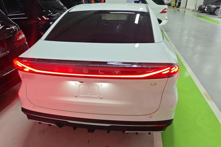 Used  L6 2024 125km PLUS Dragon Edition