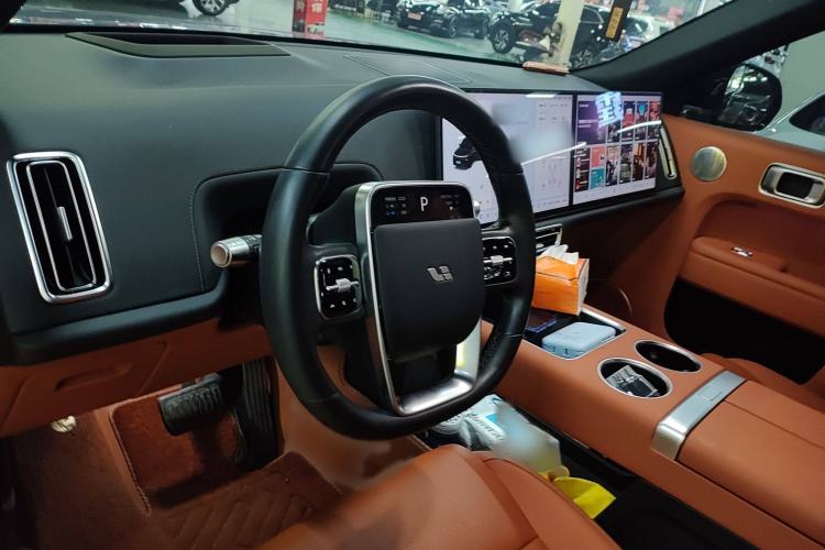 Used Li Auto L8 2024 PRO Model
